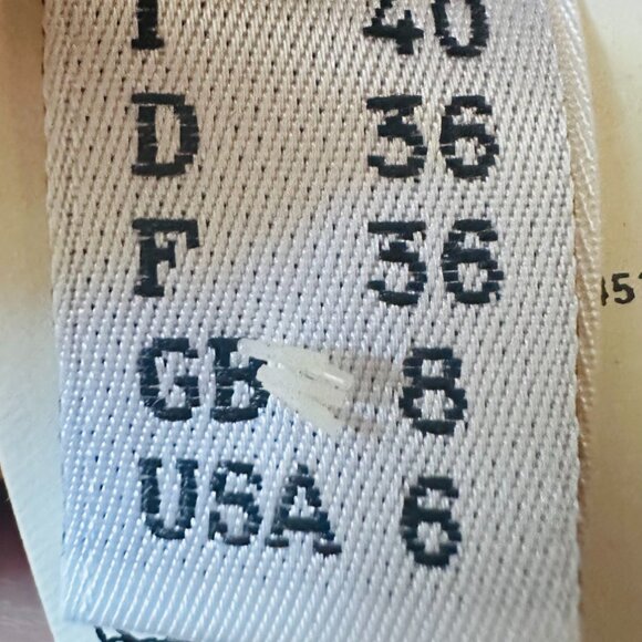 Cacharel Dress- stunning cut and pattern- size US 6 - Picture 10 of 15